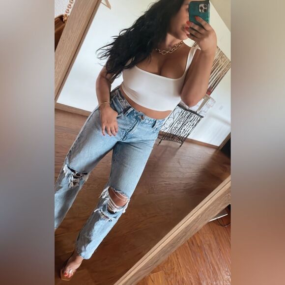 Simple white crop top - Picture 1 of 2